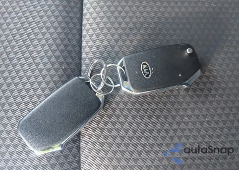 2021 Kia Soul Lx из США, поврежденный, VIN KNDJ23AU8M7776925